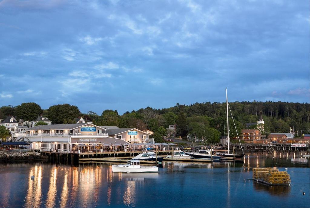 Boothbay Harbor Oceanside Inn - Best Hotels in Boothbay Harbor