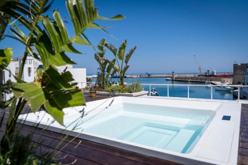 AL CONSOLE LUXURY SUITE