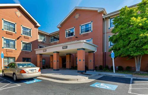 Extended Stay America Suites - Washington, DC - Herndon - Dulles - Best Hotels with Free Breakfast in Herndon, VA