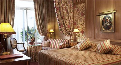 Chambiges Elysées - Best Hotels near American University of Paris