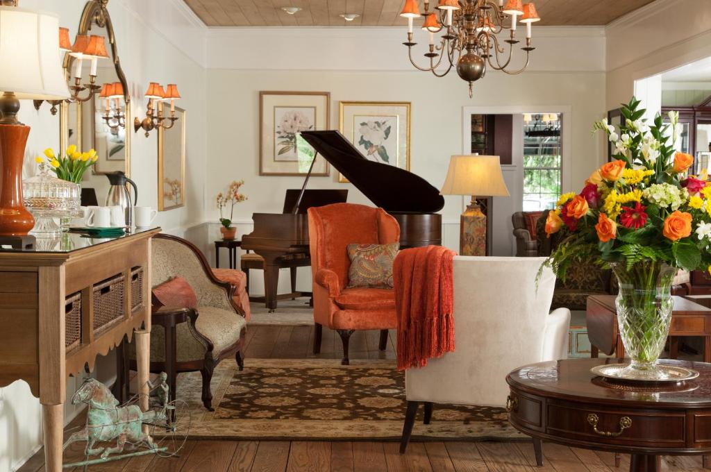 1906 Pine Crest Inn - Best Hotels in North Carolina