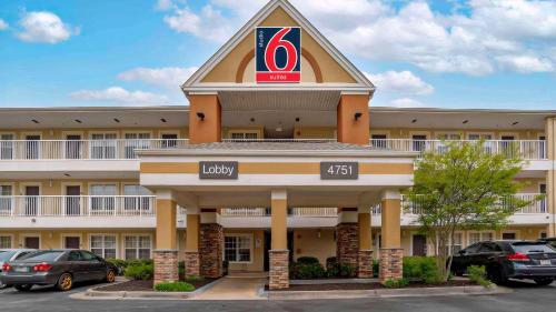 Extended Stay America Suites - Huntsville - US Space and Rocket Center - Best Pet-Friendly Hotels in Huntsville, AL