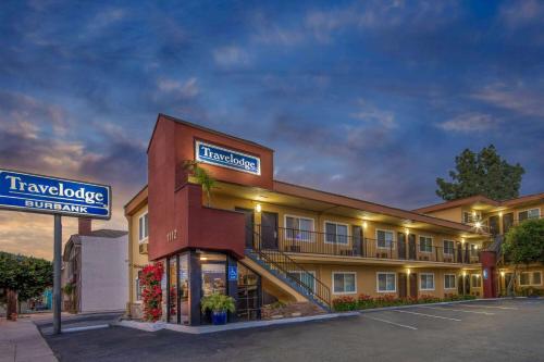 Travelodge by Wyndham Burbank-Glendale - Best Pool Hotels in Los Angeles, CA