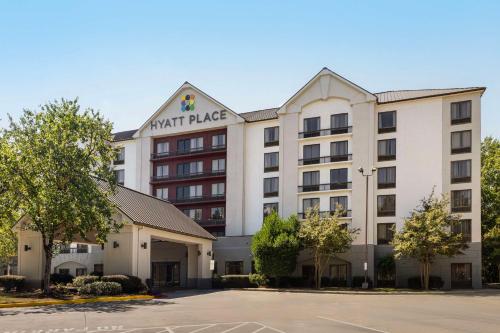 Hyatt Place Atlanta Airport South - Best Hotels with Airport Shuttle Service in Atlanta, GA