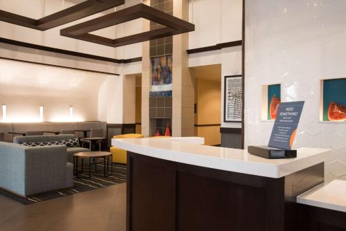 Hyatt Place Minneapolis Eden Prairie - Best Hotels with Free Breakfast in Minneapolis - St. Paul, MN