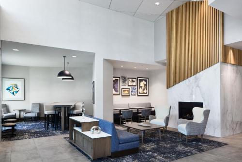 Hyatt Place Salt Lake City Downtown/The Gateway - Best Pool Hotels in Salt Lake City, UT