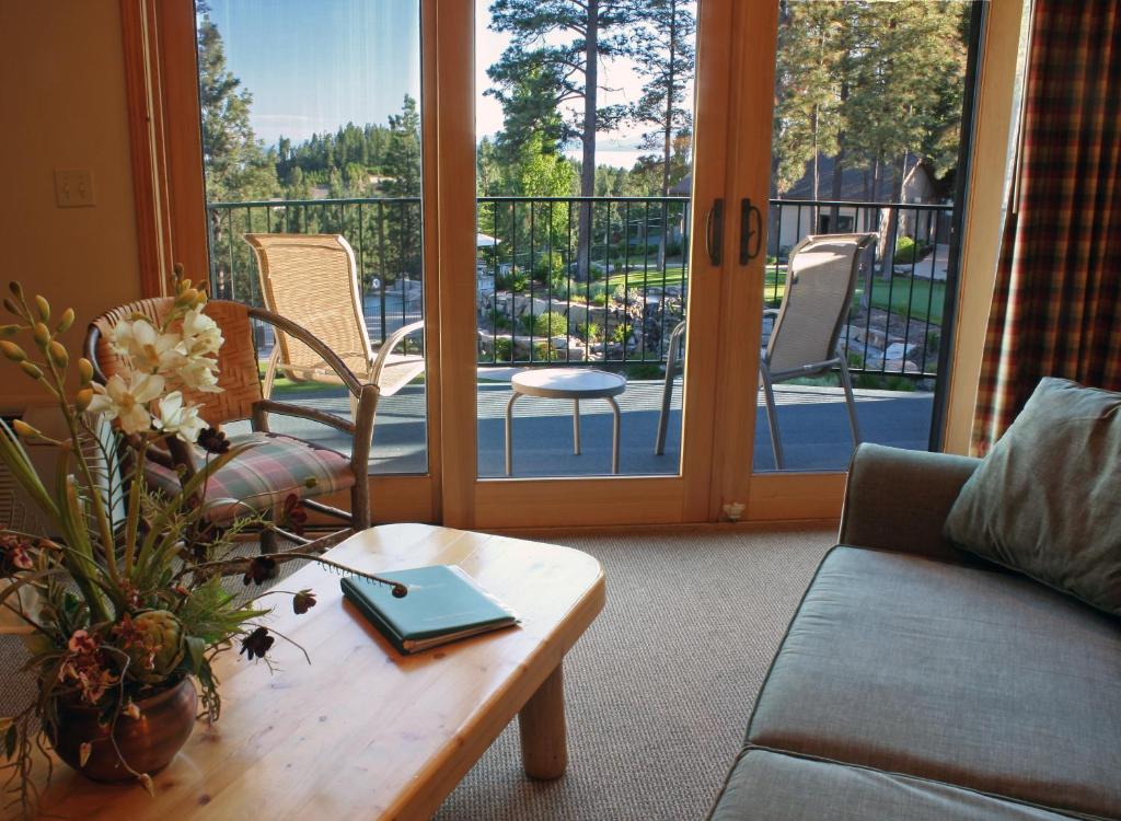 Mountain Lake Lodge - Best Hotels in Montana