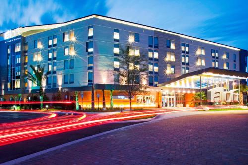 Aloft Jacksonville Tapestry Park - Best Pet-Friendly Hotels in Jacksonville, FL