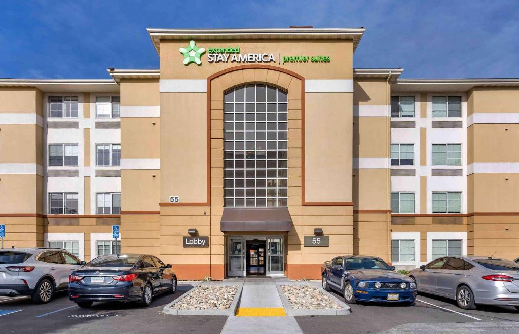 Extended Stay America Premier Suites - San Jose - Airport - Best Pool Hotels in San Jose, CA