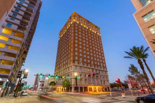 Hotel Flor Tampa Downtown, Tapestry Collection By Hilton - Best Fitness Hotels in Tampa, FL