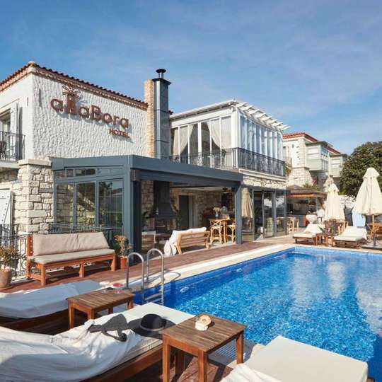 AlaBora Hotel