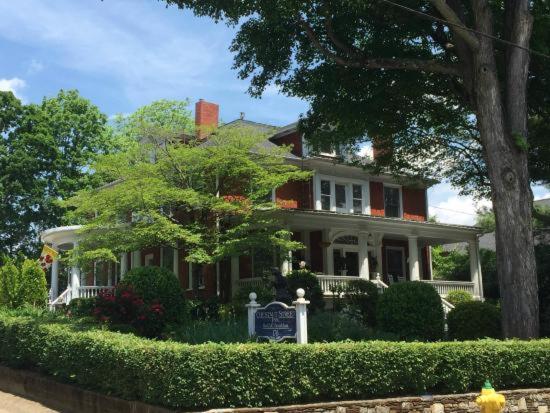 Chestnut Street Inn - Best Hotels in North Carolina