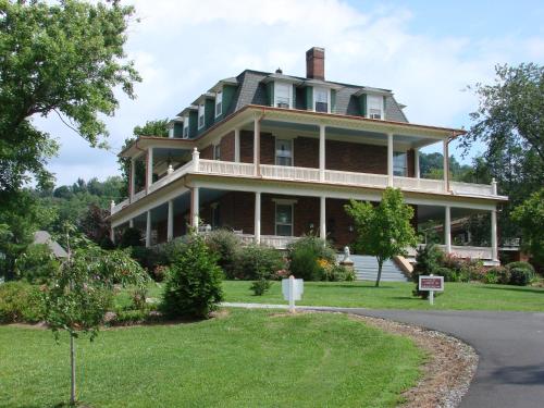 The Reynolds Mansion - Best Hotels in Pennsylvania