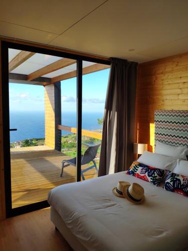 Calheta Glamping Pods - Nature Retreat