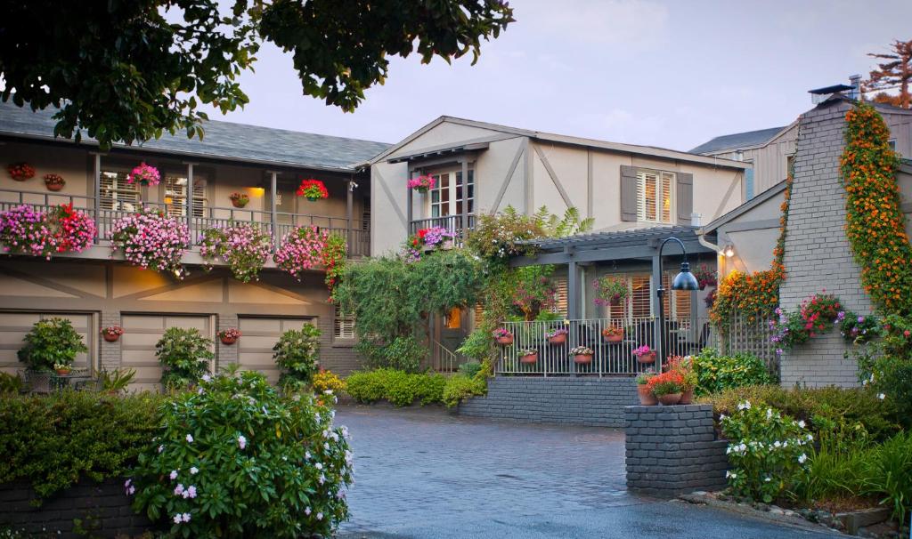 Carmel Country Inn - Carmel-by-the-Sea Hotels