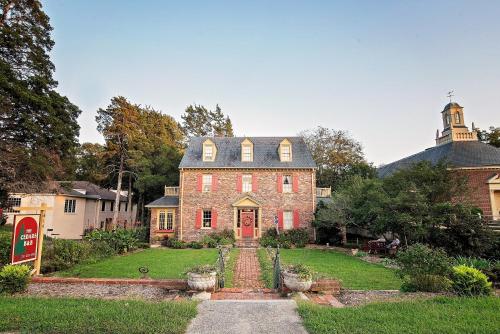 Cedars of Williamsburg Bed & Breakfast - Best Hotels in Williamsburg