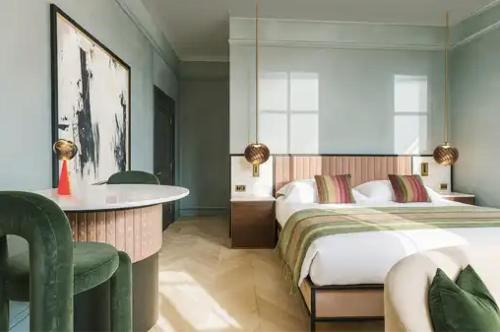 Hotels In Edinburgh With Other, Tv, Fireplace/Heating - Best Hotels in Edinburgh