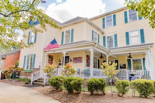 Montgomery Inn BnB - Best Hotels in Kentucky