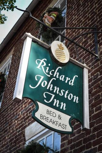The Richard Johnston Inn & 1890 Caroline House - Best Hotels in Virginia