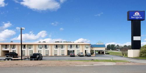hotels with suites in Longview