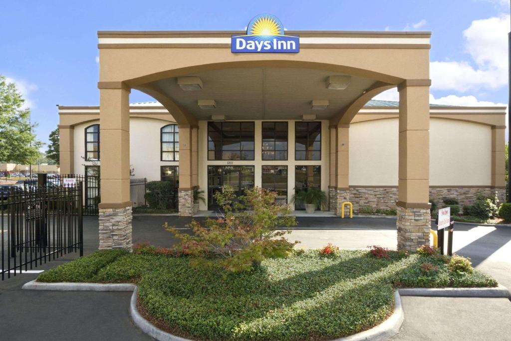 Days Inn & Suites by Wyndham Tuscaloosa - Univ. of Alabama - Best Hotels in Alabama