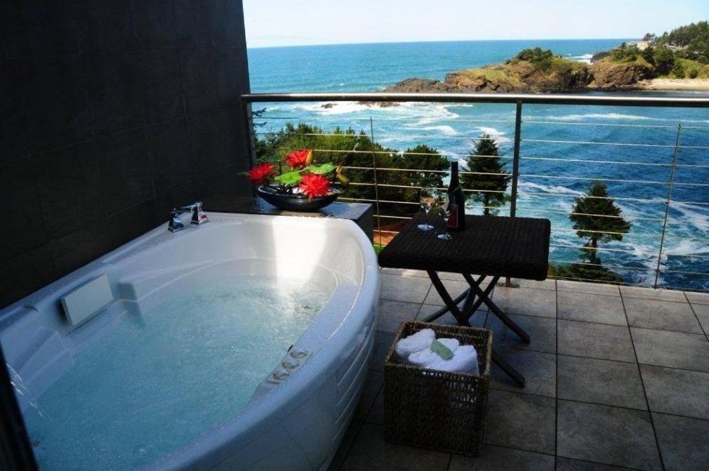 Whale Cove Inn - Best Hotels Depoe Bay