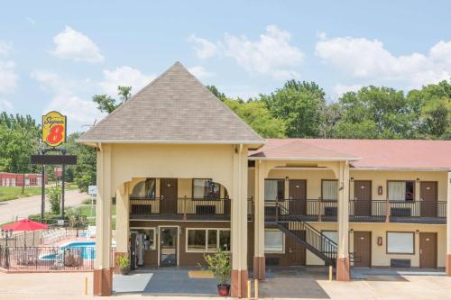 Super 8 by Wyndham Shreveport - Best Hotels in Shreveport, LA