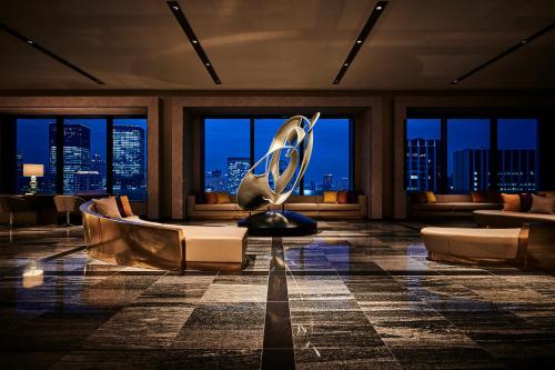 The Royal Park Hotel Iconic Osaka Midosuji - Affordable Hotels in Osaka