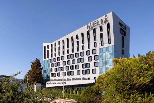 Meliá Lisboa Aeroporto - Best Hotels with Airport Shuttle Service in Portugal
