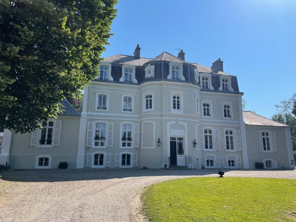 Hôtel Château Cléry - Best Hotels in Pas-de-Calais