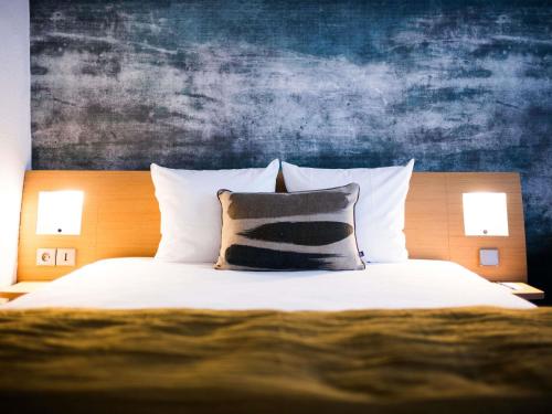 Novotel Bayeux - Best Pool Hotels in Normandy