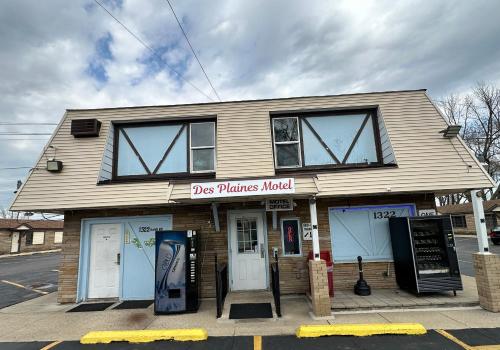 hotels with suites in Glenview
