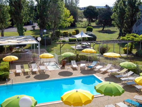 ibis Styles Marseille Aéroport - Best Hotels with Airport Shuttle Service in Aix-en-Provence