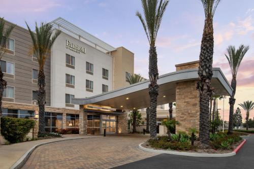 Fairfield Inn & Suites by Marriott Tustin Orange County - Best Pool Hotels in Anaheim-Disneyland, CA