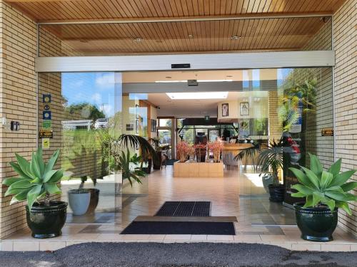 Comfort Hotel Flames Whangarei - Best Hotels with Airport Shuttle Service in New Zealand