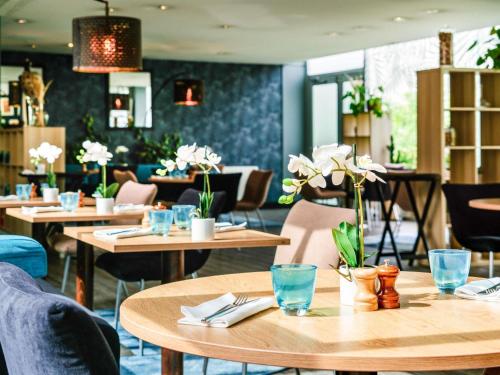 Mercure Paris Orly Rungis Aéroport - Best Hotels with Airport Shuttle Service in Paris