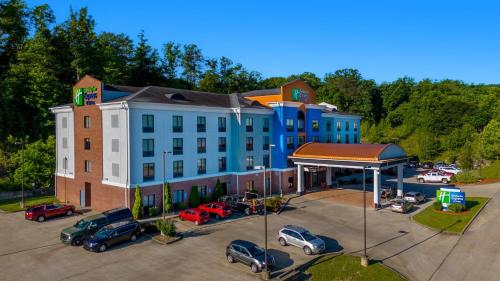 Holiday Inn Express & Suites Cross Lanes, an IHG Hotel