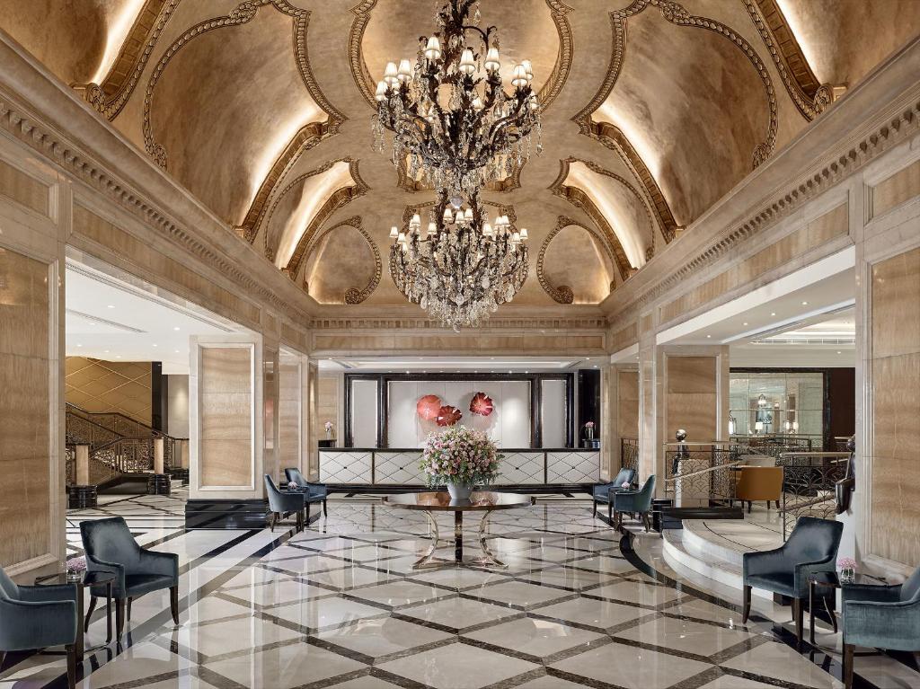 The Langham Hong Kong - Hong Kong Hotels with Views