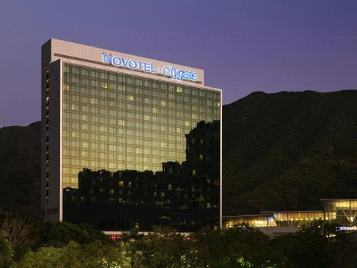 Novotel Citygate Hong Kong - Best Pool Hotels in Hong Kong