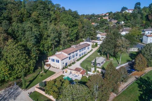 Hôtel Saint-Martin - La Maison Younan - Best Hotels in Deux-Sèvres