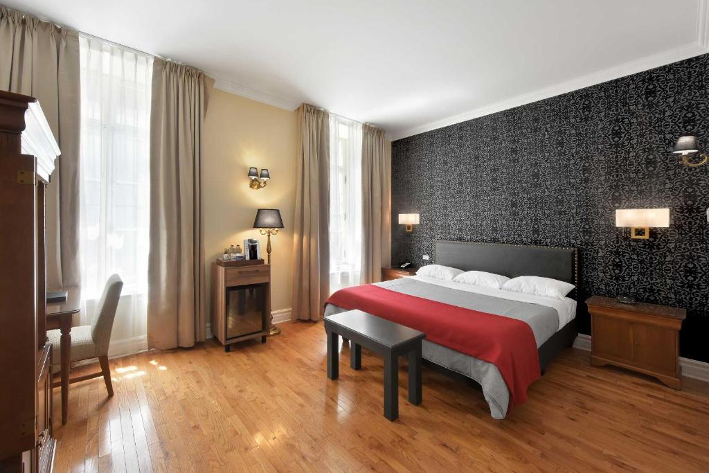 Hotel Bonaparte - Best Hotels with Free Breakfast in Canada