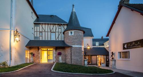 Relais des Trois Châteaux Hôtel-Restaurant - Teritoria - Best Hotels in Loire Valley