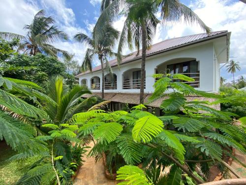 Siri Beach Lodge