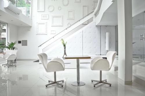 Hotel Senses Equipetrol