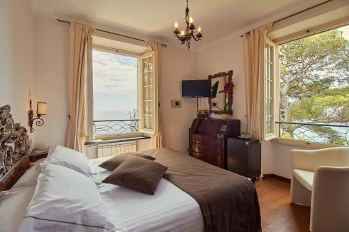 Hotel Punta Est - Best Hotels in Liguria