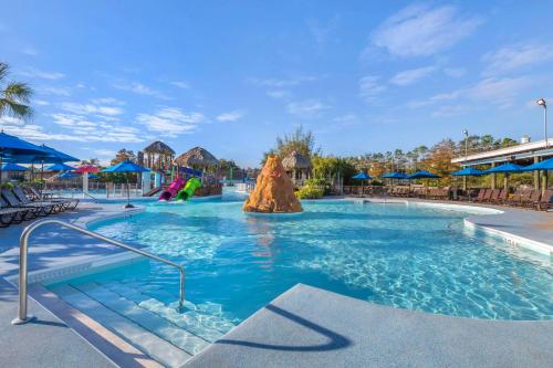 Hilton Vacation Club Aqua Sol Orlando West - Best Parking Hotels in Orlando, FL
