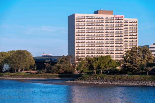 Hilton San Francisco Airport Bayfront - No Resort Fee - Best Hotels with Airport Shuttle Service in California