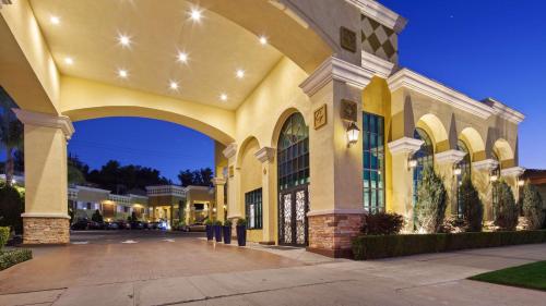 Best Western Woodland Hills - Best Parking Hotels in Los Angeles, CA