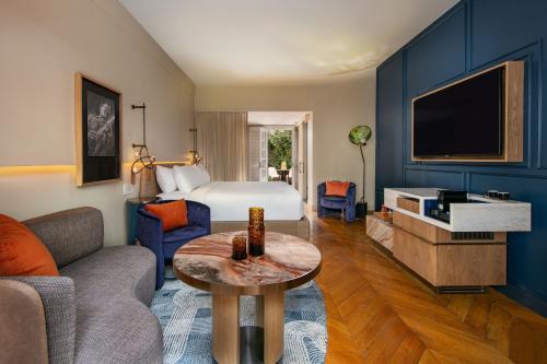 Hotel de la Poste - French Quarter, A Renaissance Hotel - Best Romantic Hotels in New Orleans