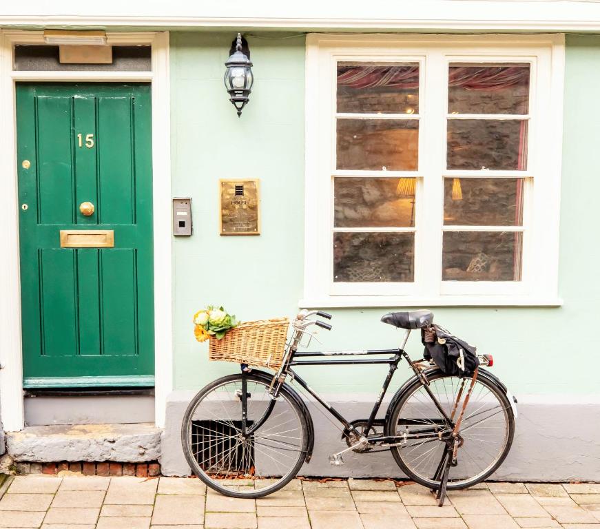 Tower House Guest House - Best Hotels in Oxfordshire